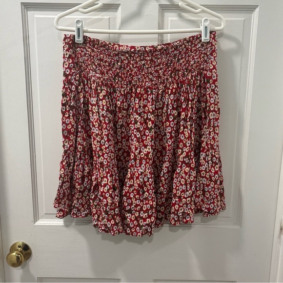Natural Life Women’s Floral Mini Skirt Size Large Red/White Cottagecore Pull On - Picture 5 of 6